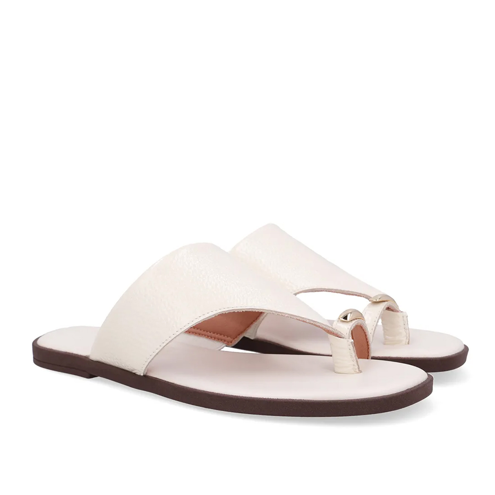 CHINELO EM COURO