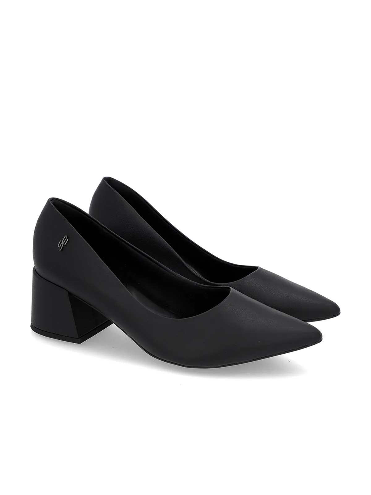 SCARPIN EM COURO