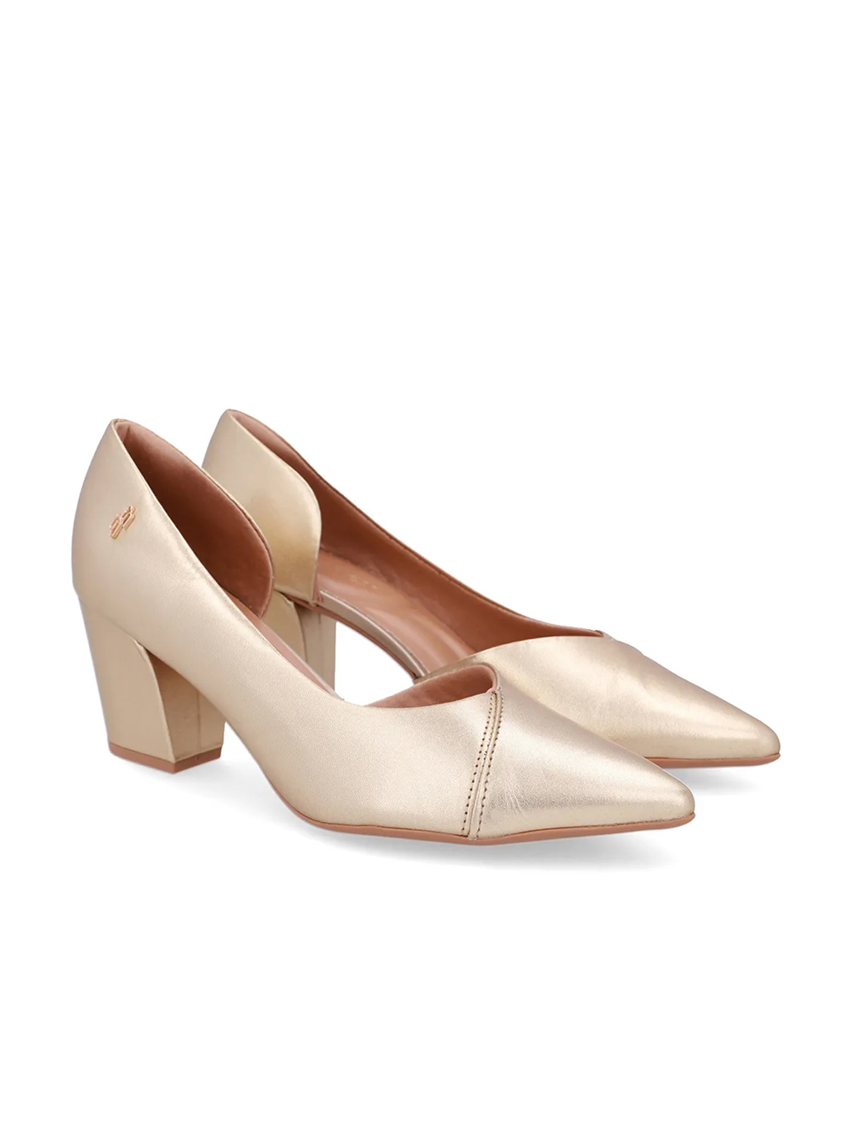 SCARPIN EM COURO