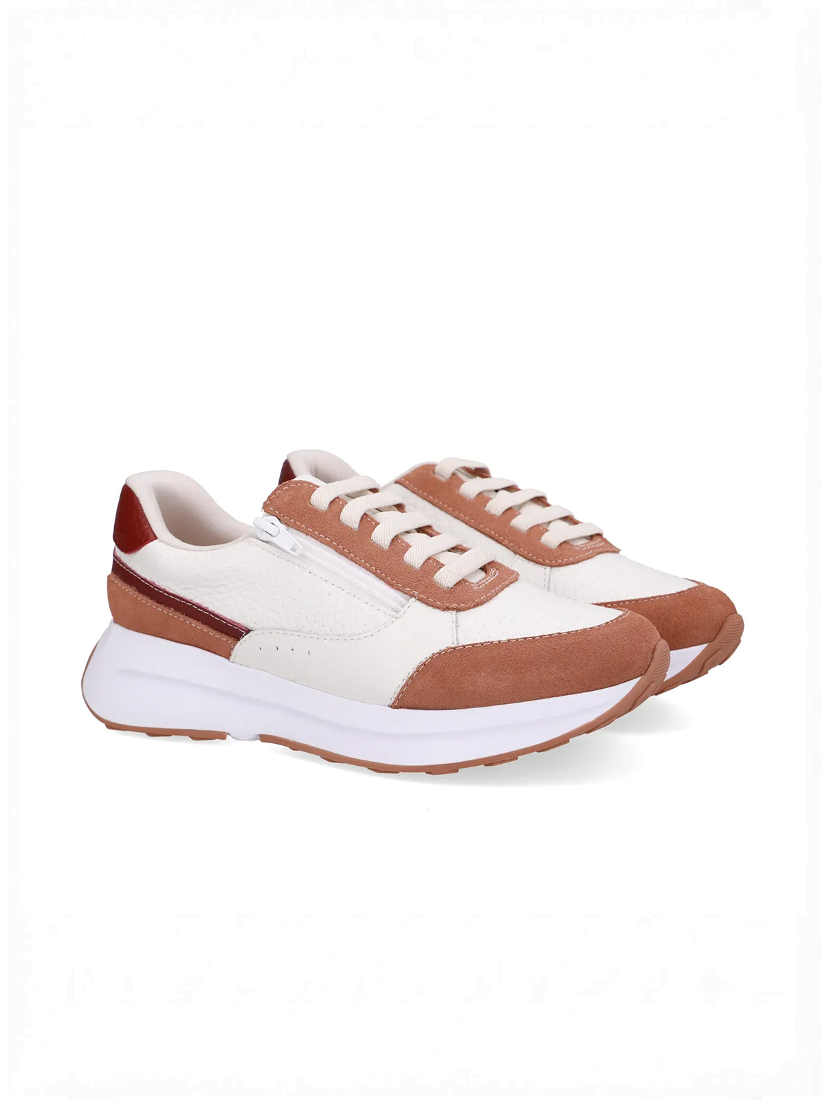 TENIS EM COURO