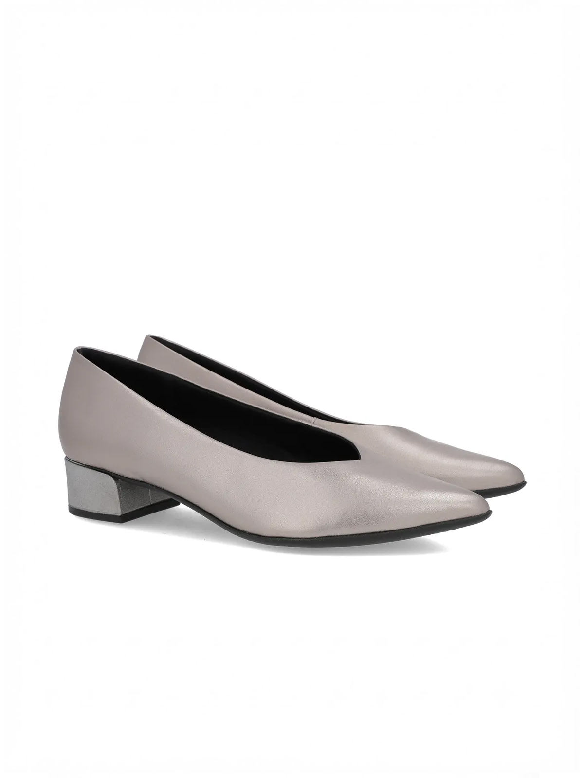 SCARPIN EM COURO