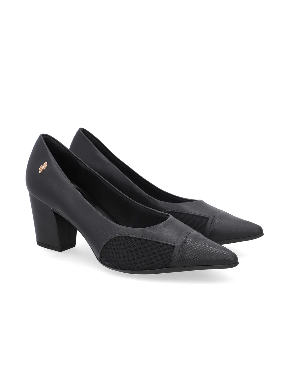 SCARPIN EM COURO